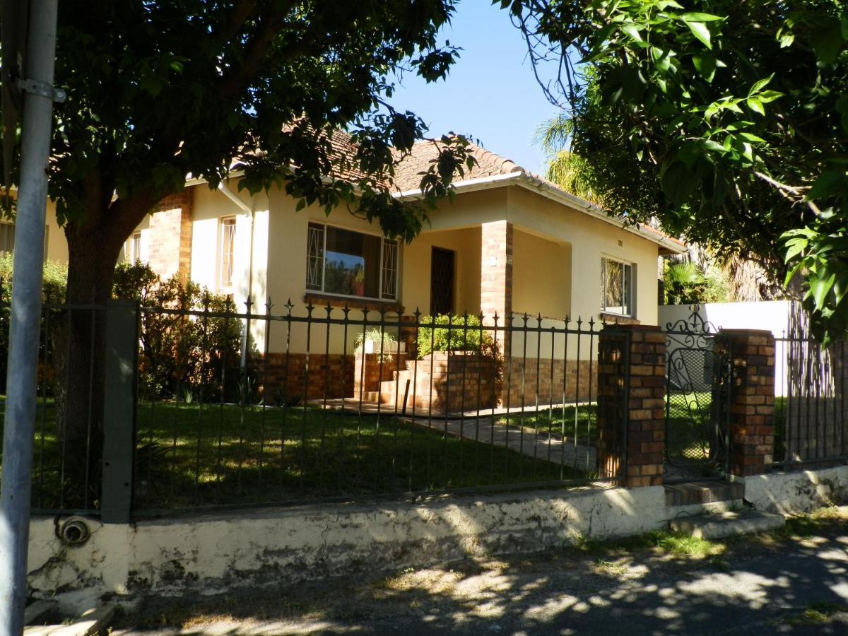 10 On Fairview B&B พาร์ล ภายนอก รูปภาพ