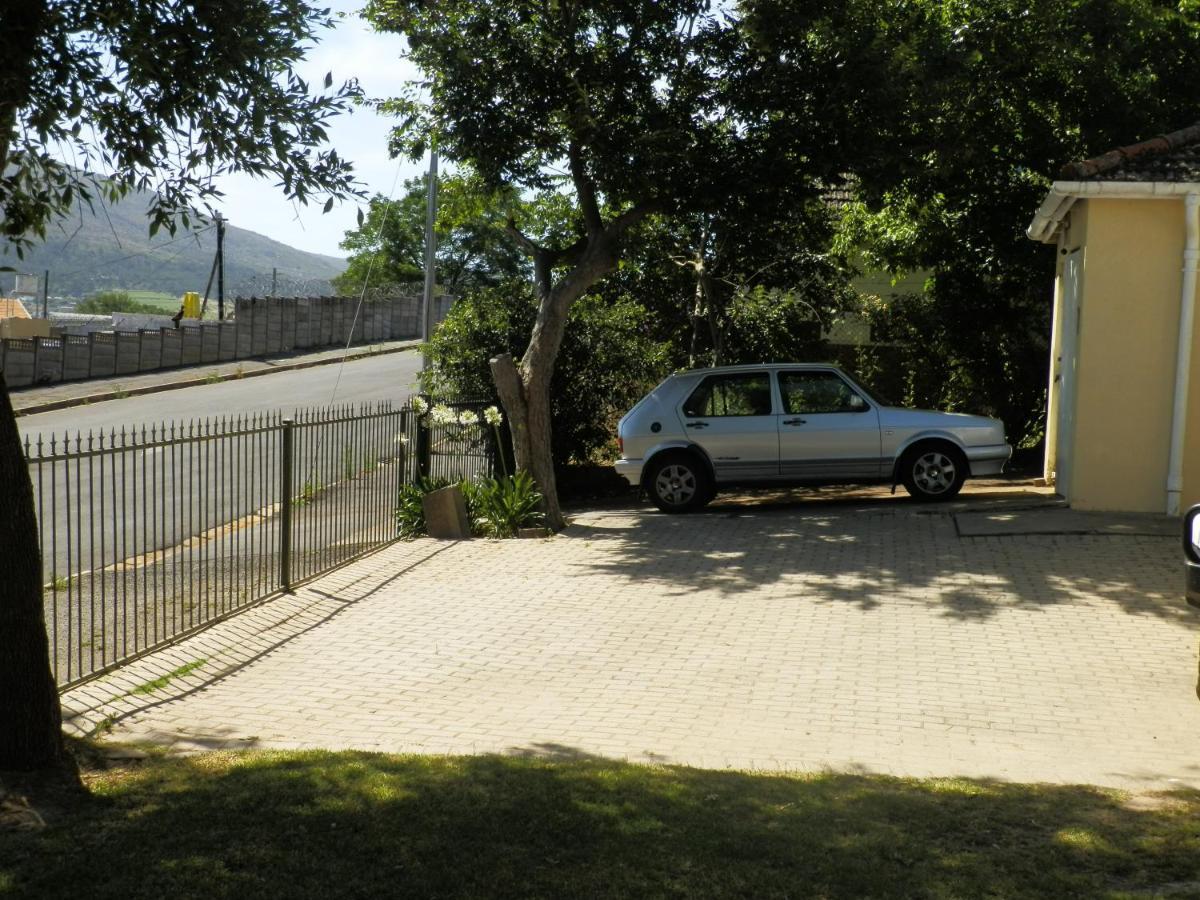 10 On Fairview B&B พาร์ล ภายนอก รูปภาพ