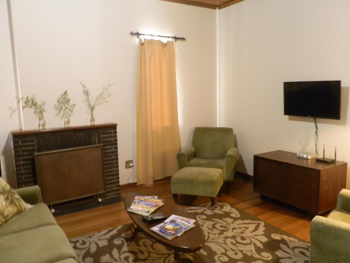 10 On Fairview B&B พาร์ล ภายนอก รูปภาพ
